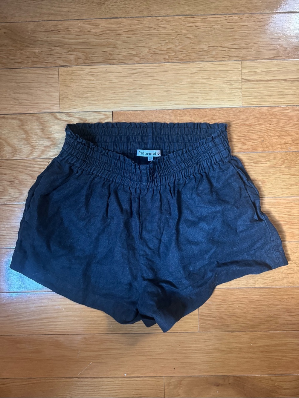 Reformation Mila Linen Short black XS